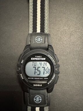 Unisex-MINT Timex Expedition Digital 867 W1 | NEW Battery | NATO Strap -Pristine